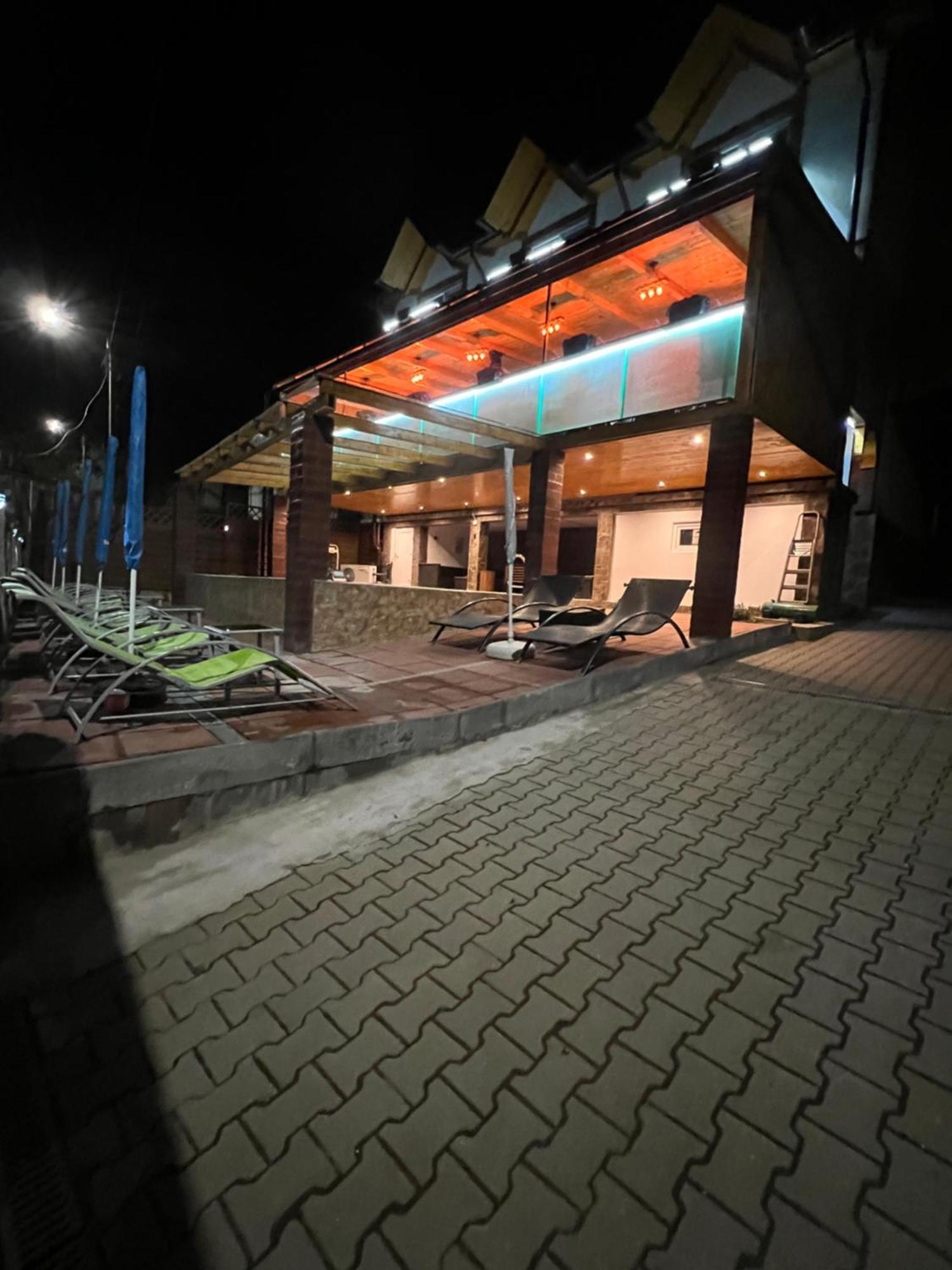 Gasthaus Casa Kugler Anina Luaran gambar