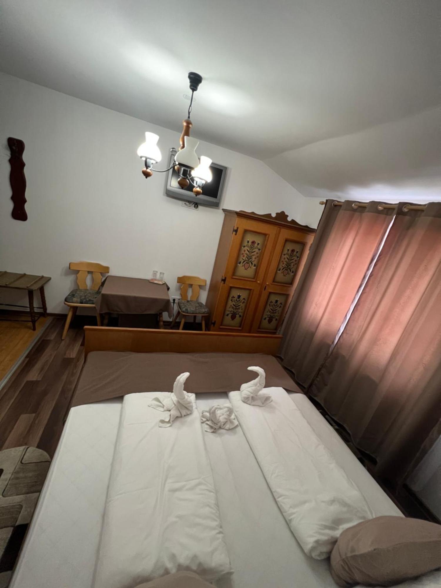Gasthaus Casa Kugler Anina Luaran gambar