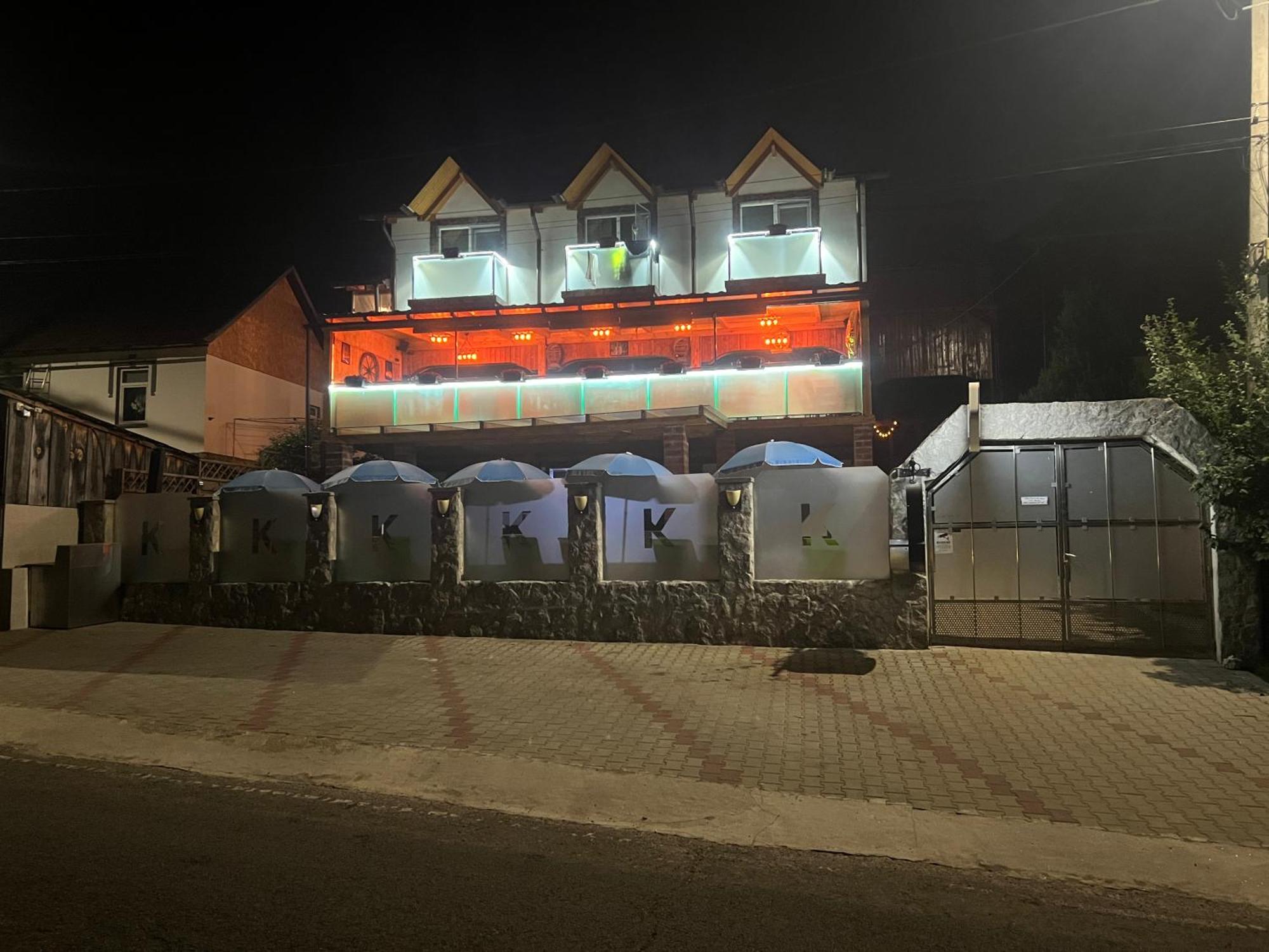 Gasthaus Casa Kugler Anina Luaran gambar